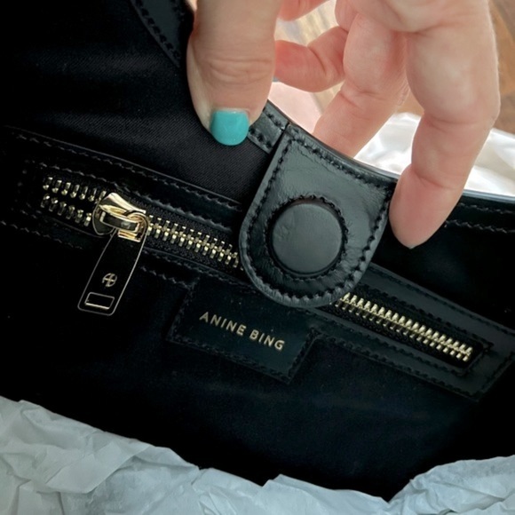 ANINE BING Luna Leather Crescent Shoulder Bag High Shine Black NEW with tags - Picture 10 of 13